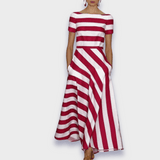 Handgenähtes langes gestreiftes Kleid