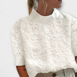 Anita - Weisse Bluse mit Stickerei und Stehkragen