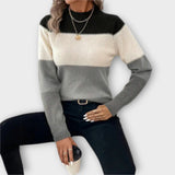 Elina - Grau-schwarzer Pullover mit Colour-Block