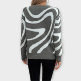 Larissa - Grau-weisser kuscheliger Pullover mit Zebramuster