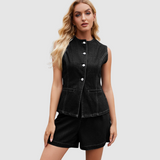 Nela - Elegante ärmellose Weste mit Knöpfen und Shorts