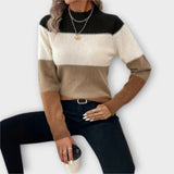Elina - Grau-schwarzer Pullover mit Colour-Block