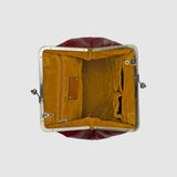 Leontýna - Lederhandtasche mit retro Verschluss