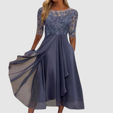 Leontýna - Elegantes Spitzenkleid