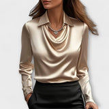 Meli - Champagnerfarbene glänzende Bluse mit Raffung