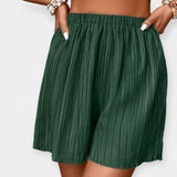 Nina - Stylische Shorts mit Vorderfalten