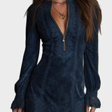 Jasmine – Blaues Wildleder-Mini-Kleid mit Spitze