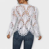 Savannah - Weisse asymmetrische Bluse mit Spitze