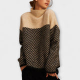 Agathe - Brauner Rollkragenpullover mit Fischgrätmuster