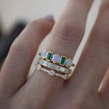 Vintage-Ringe mit Weissem und Grünen Opal