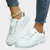 Ester - Moderne Sportschuhe mit Details und gestepptem Muster