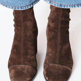 Alma – Veloursleder-Stiefeletten mit Absatz