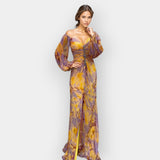 Kleid mit Schlitz