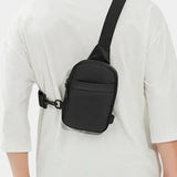 Rasmus™ - Petit Brysttaske Essentiel