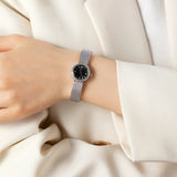 Sara - Minimalistische Uhr