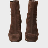 Alma – Veloursleder-Stiefeletten mit Absatz