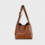 Cécile. – Elegante Leder-Handtasche