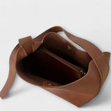 Cécile. – Elegante Leder-Handtasche