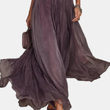 Flavia – Lange lila Kleid mit Ausschnitt und Spitzenabschluss