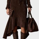 Elegantes Midi-Kleid aus Wildleder in Dunkelbraun mit Bindeband