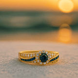 Verlobungsring mit blauem Zirkon und Kristallverzierungen