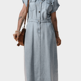 Adéla - Jeanskleid mit eleganten kurzen Ärmeln