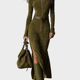 Adrianna - Braunes Wildleder-Maxikleid mit Gürtel und Reißverschluss