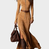 Adrianna - Braunes Wildleder-Maxikleid mit Gürtel und Reißverschluss