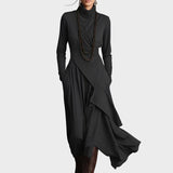 Teresa - Asymmetrisches Maxikleid aus Strick mit Rollkragen