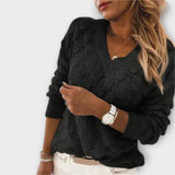 Noemier - Grauer Pullover mit V-Ausschnitt und Lochmuster